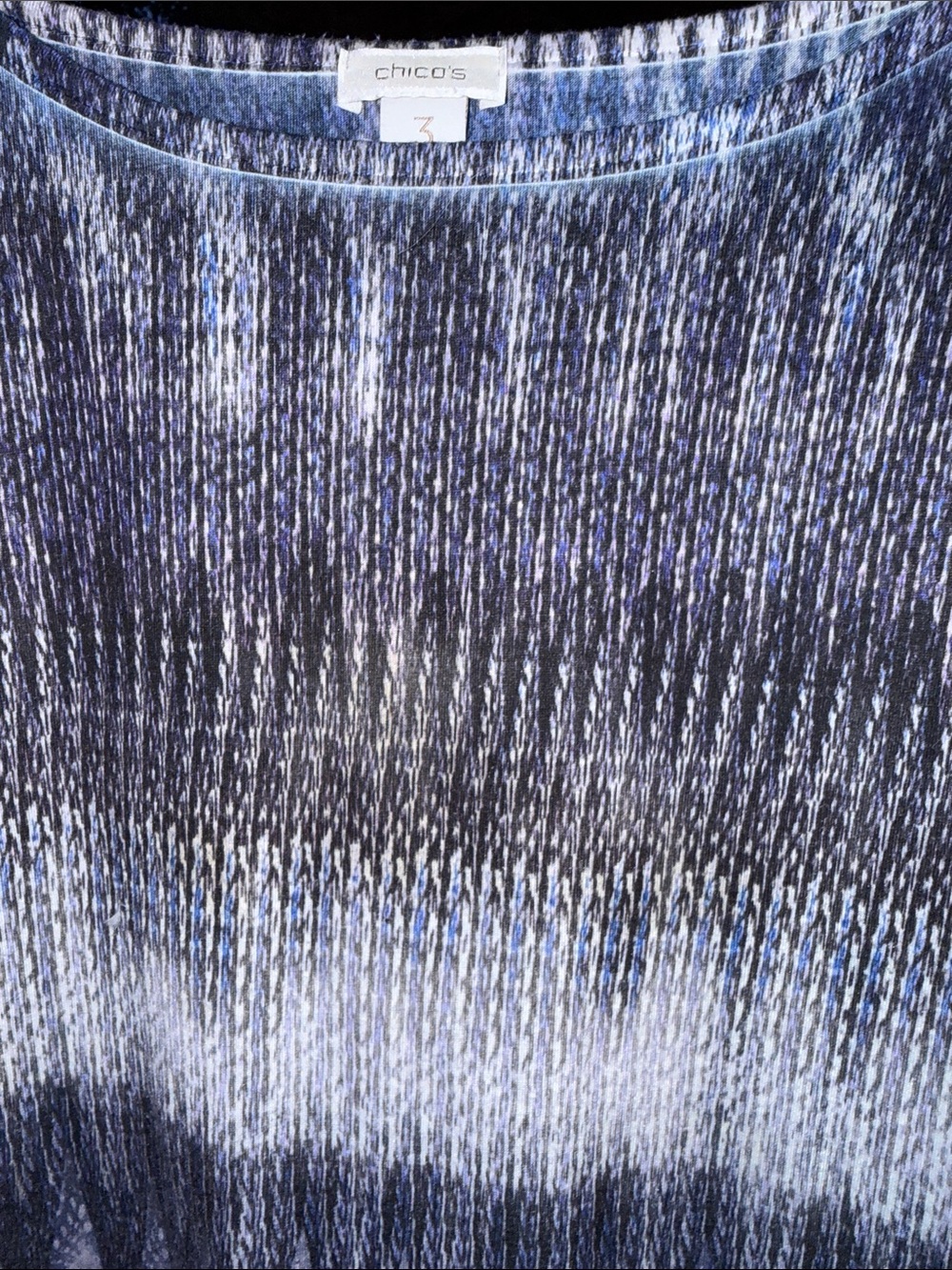 Chicos Women’s size 3 or XL Purple, blue & white Gradient Pattern top - Picture 2 of 2